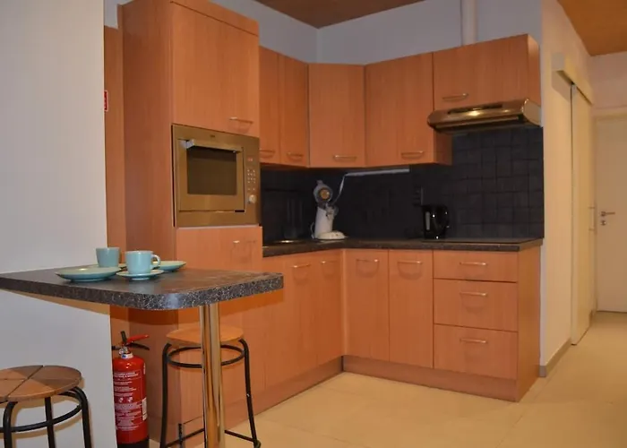 Cozy For 4 Steps From The