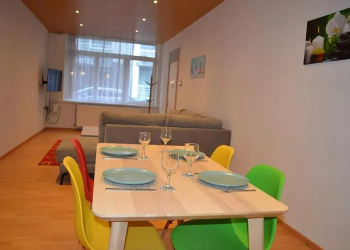 Apartment Cozy For 4 Steps From The *