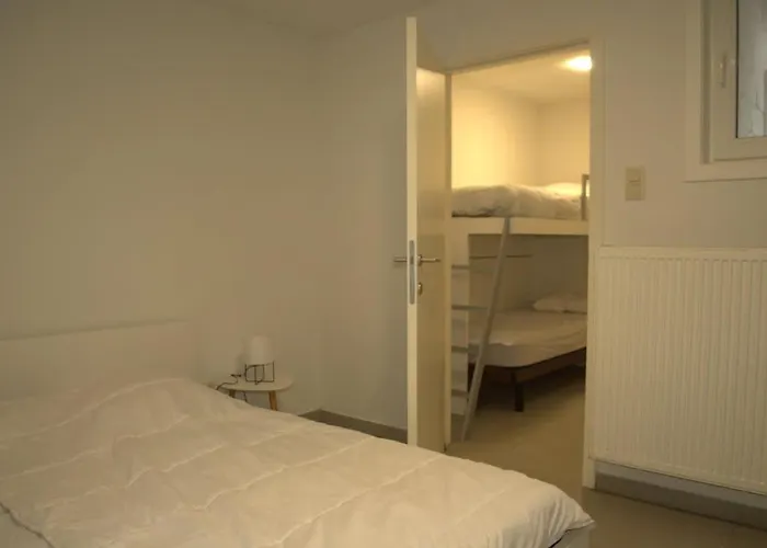 Cozy For 4 Steps From The Ostend