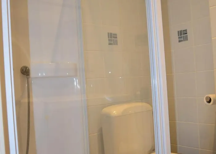 Cozy For 4 Steps From The Apartment *